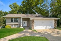 Building Photo - 12258 Trailoaks Ct