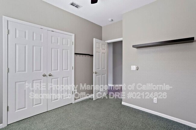 Building Photo - 1518 Sandmark Dr