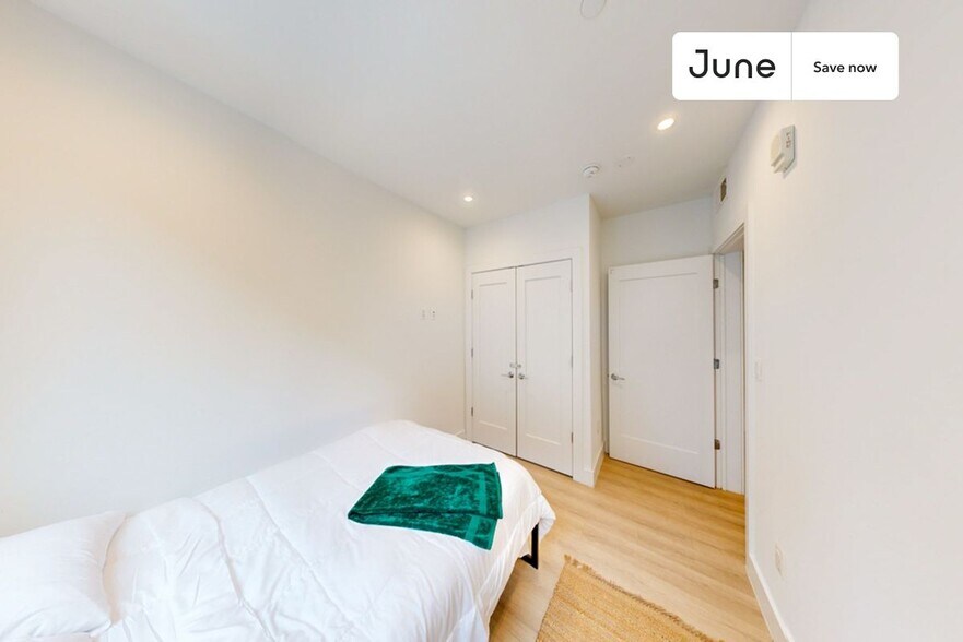 Building Photo - 2147 P St NW