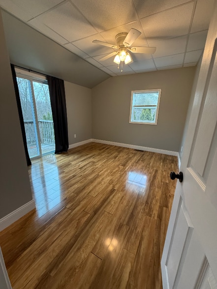 Building Photo - 25 Parkway N