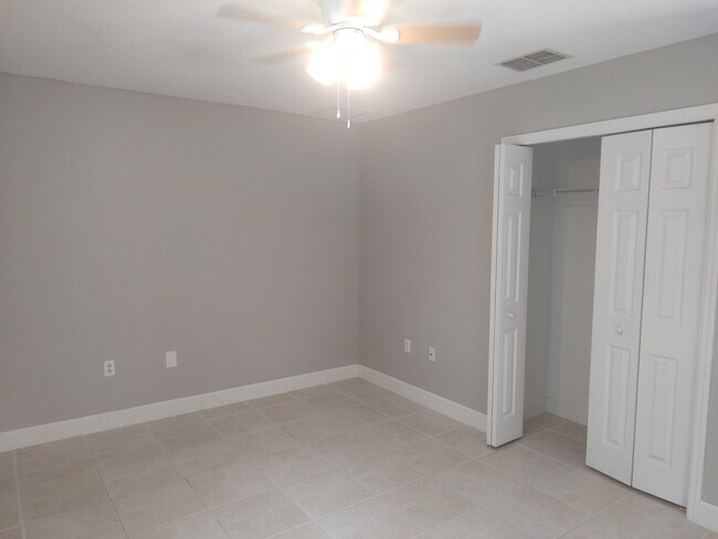 Building Photo - 13883 Blythewood Dr
