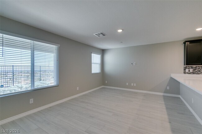 Building Photo - 6184 Rathbone St