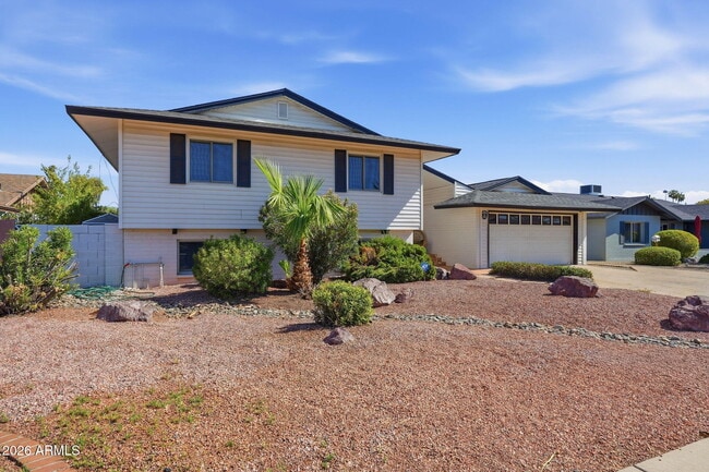 Building Photo - 1628 E Hermosa Dr