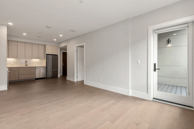 Building Photo - Jamaica Plain spacious studio w/ central a...