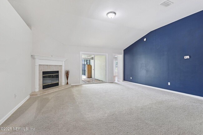 Building Photo - 2688 Glenhaven Dr