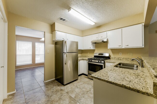 Building Photo - 9415 Charterlawn Cir