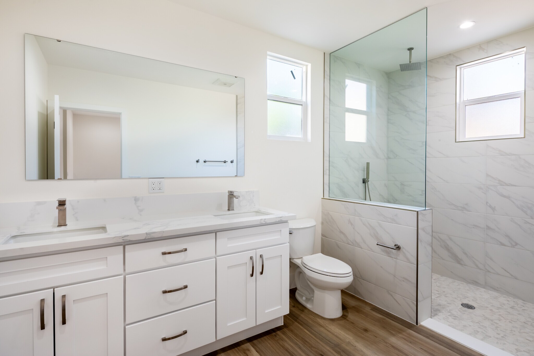 Building Photo - 13680 Mark Dr