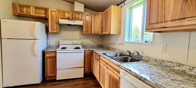 Primary Photo - Very Nice 3 Bed 2 Bath Modular house