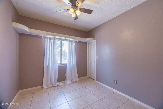 Building Photo - 749 Linda Johnson Ave