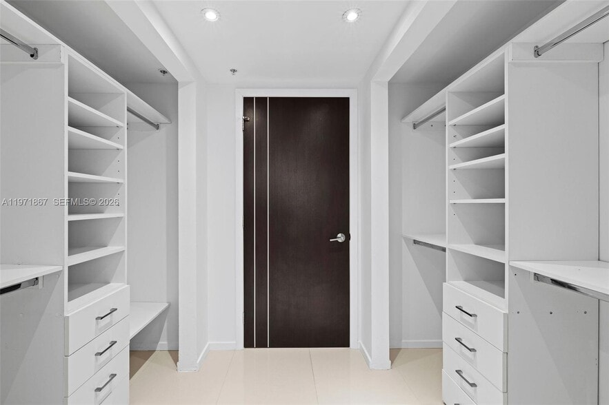 Building Photo - 650 West Ave