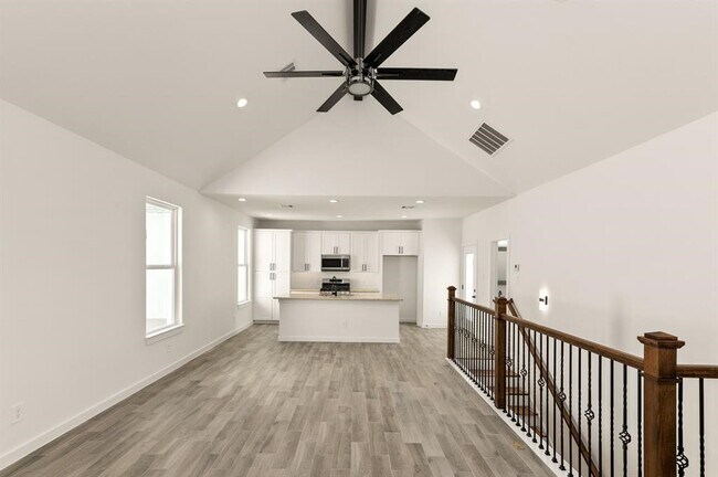 Building Photo - 4705 Idaho St