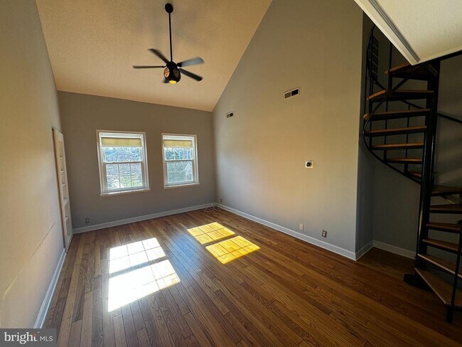 Building Photo - 4629 36th St S