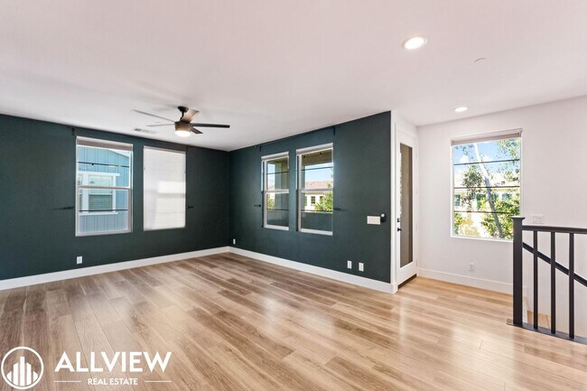 Building Photo - Turnkey 2 Bedroom, 2.5 Bath End Unit Townhome Available NOW in Rancho Mission Viejo!