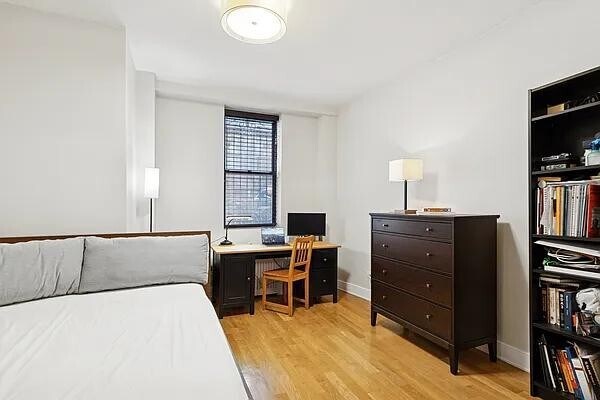 Primary Photo - 308 W 30th St