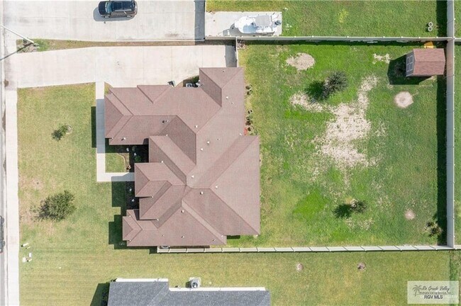 Building Photo - 2014 Thacker Ln