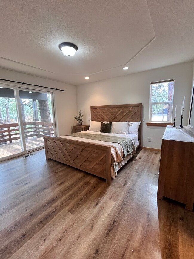 Building Photo - Flexible Ski Lease available in Tahoe Donner - $4300