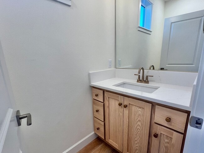 Building Photo - Gorgeous Ridgefield Home