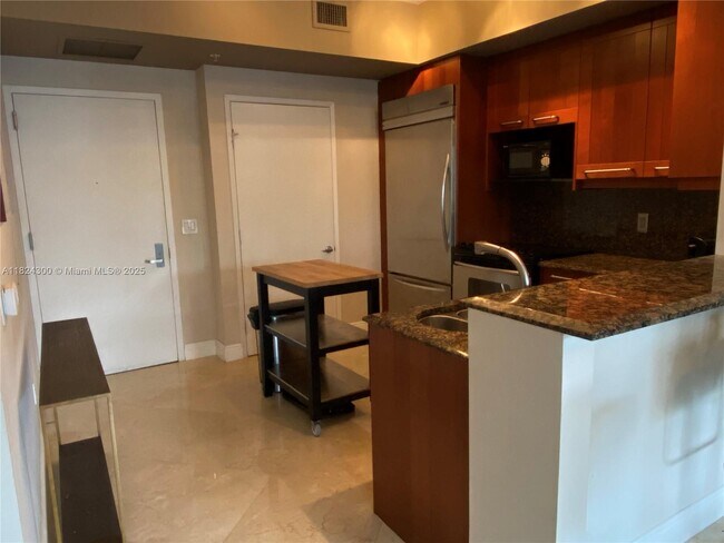 Building Photo - 333 Las Olas Way