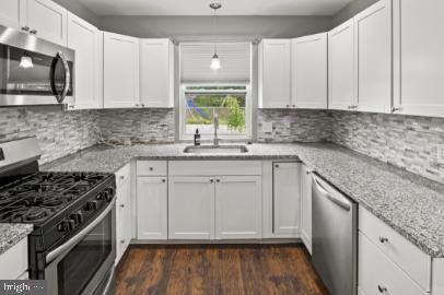 Building Photo - 237 3rd Ave