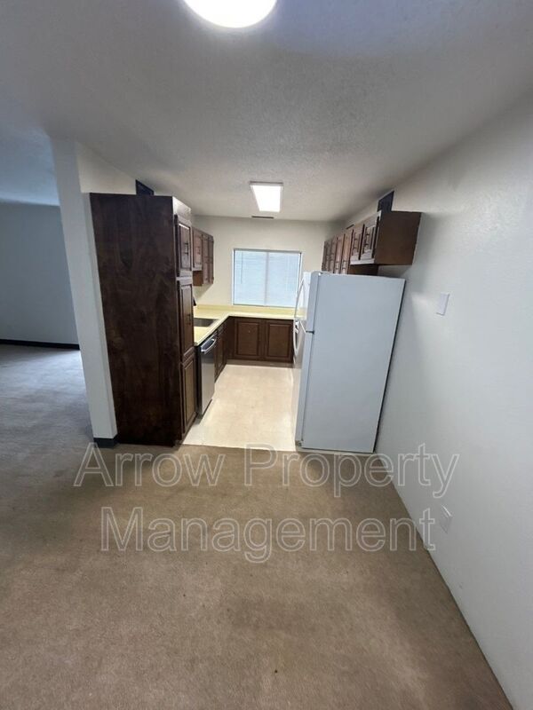 Building Photo - 201 E Arbor Ave
