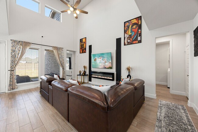 Building Photo - 20923 Carriage Harness Wy