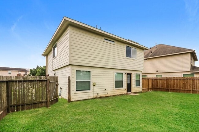 Building Photo - 3026 Junction Dr