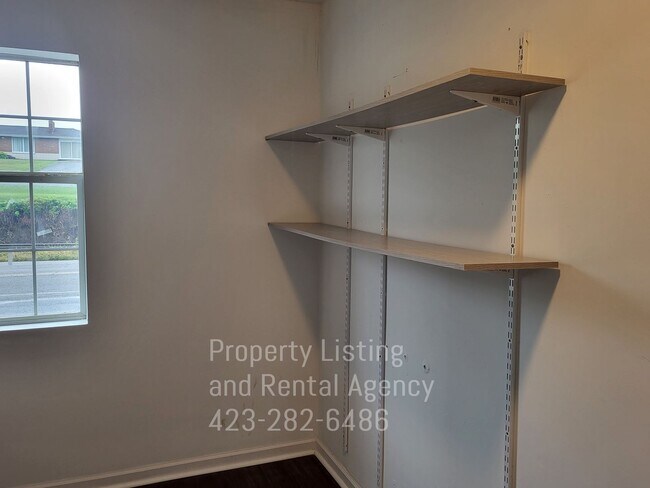 Building Photo - Vance Tank Road