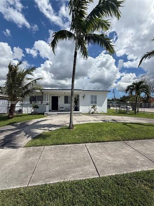 Building Photo - 2445 SW 90th Ave