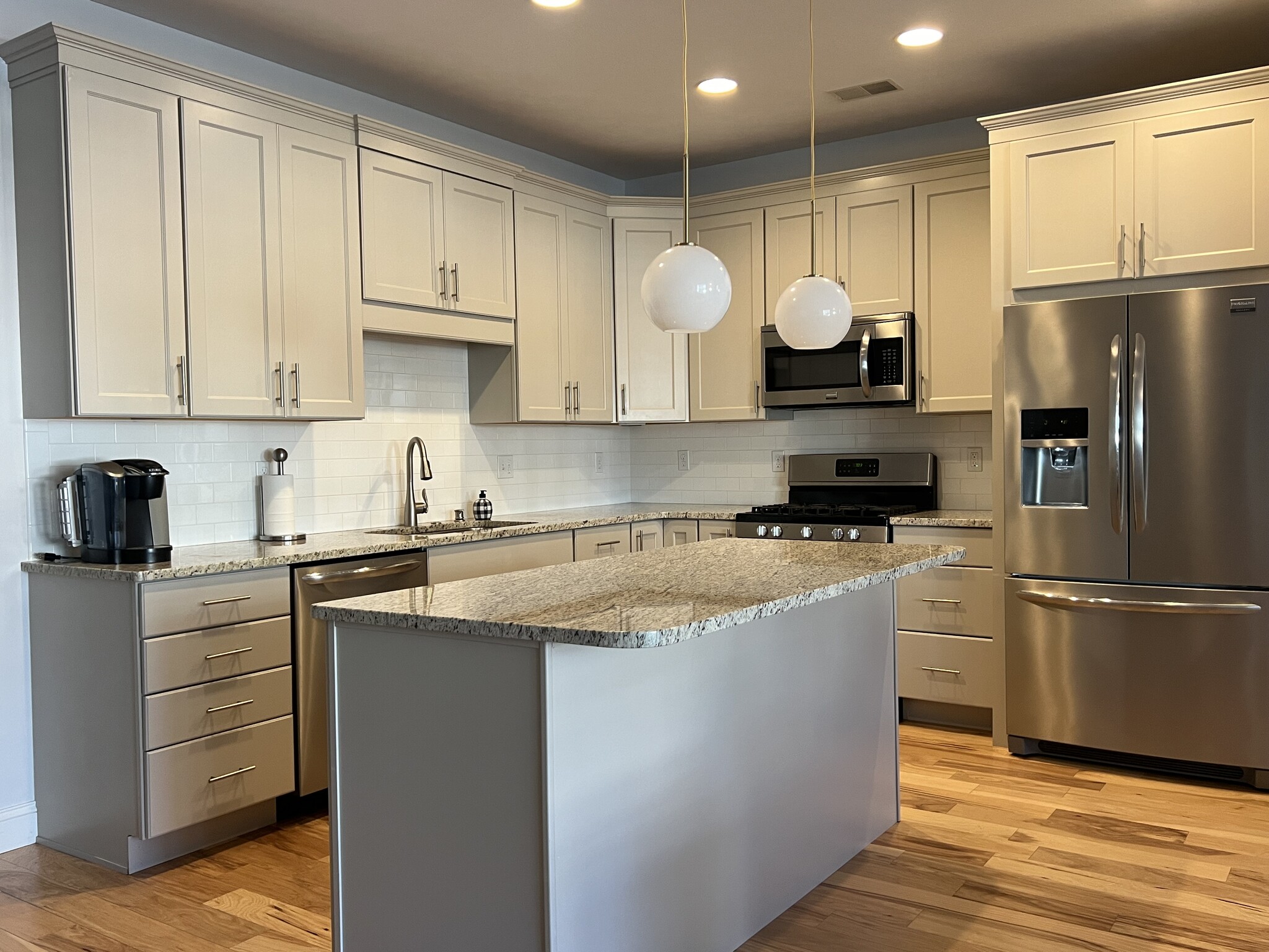 Kitchen - 982 Lake Ridge Dr