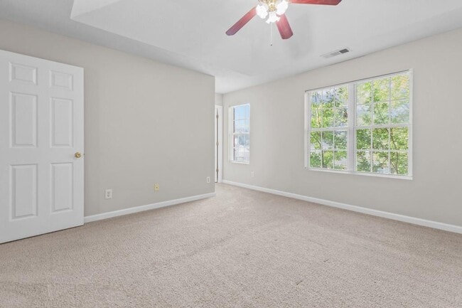Building Photo - 2284 Oakland Spring Dr