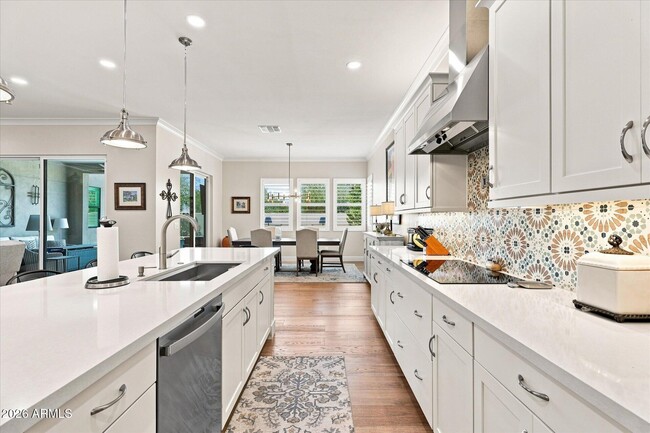 Building Photo - 1118 E Paseo Way