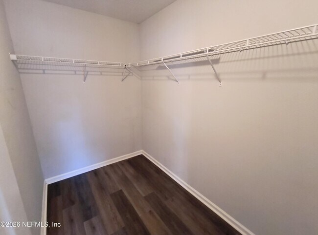 Building Photo - 1211 Sarahs Landing Dr