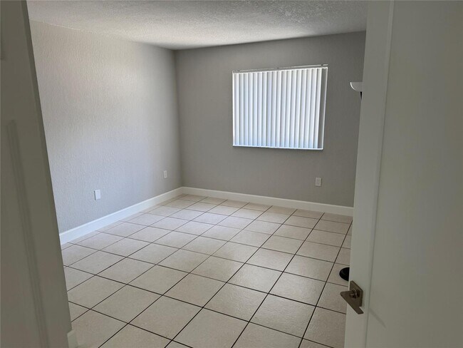 Building Photo - 7125 NW 186th St