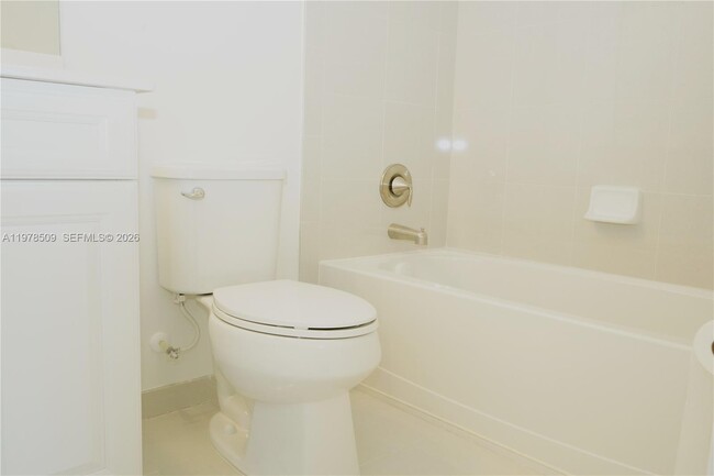 Building Photo - 9701 Blue Isle Bay