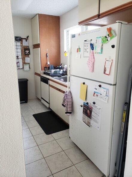 Building Photo - 98-1481 Kaahumanu St