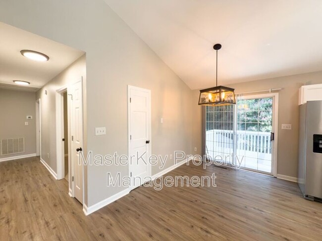 Building Photo - 312 Noonday Ct