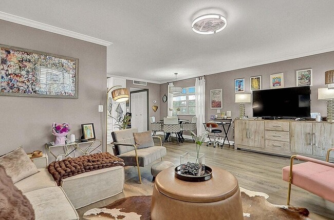 Building Photo - 279 Flanders F