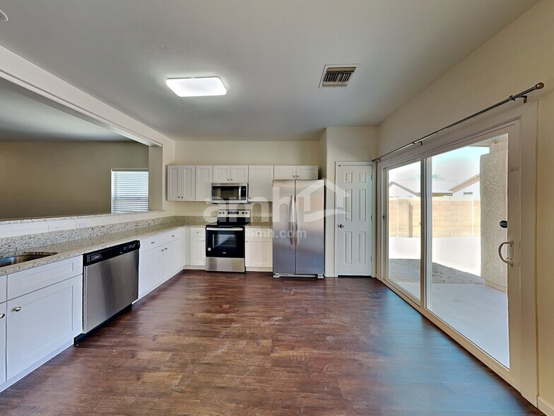 Building Photo - 11320 Harvester