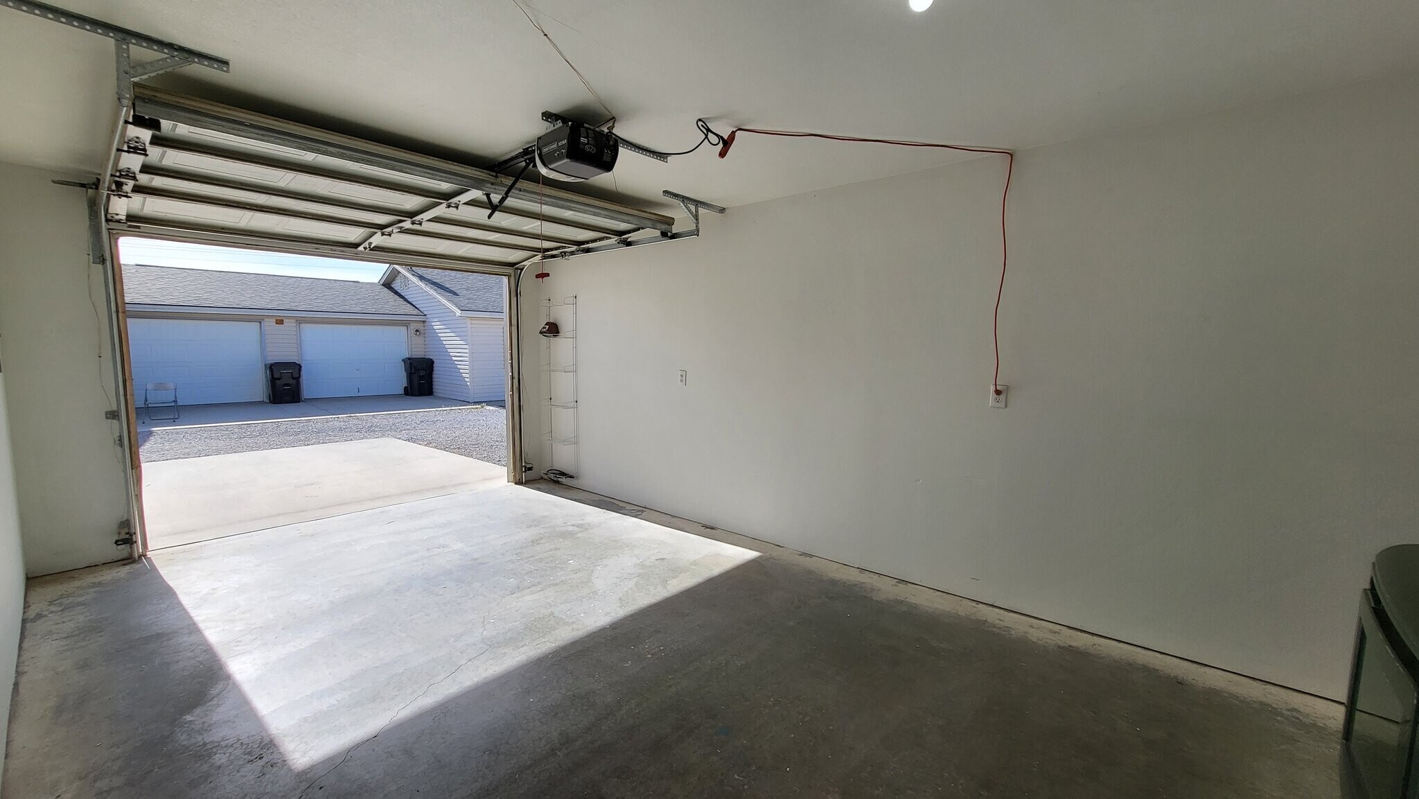 Building Photo - 2400 E Ambush St