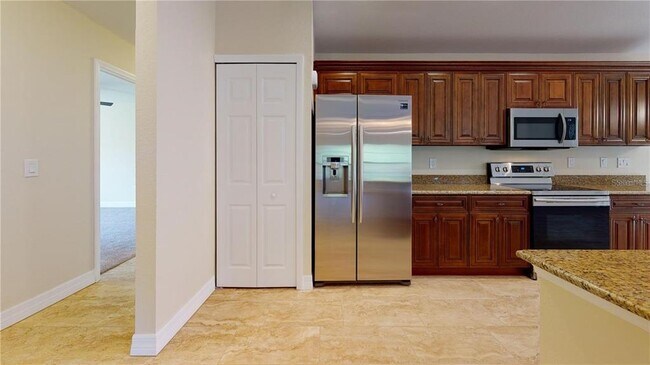 Building Photo - 4851 Kennett St