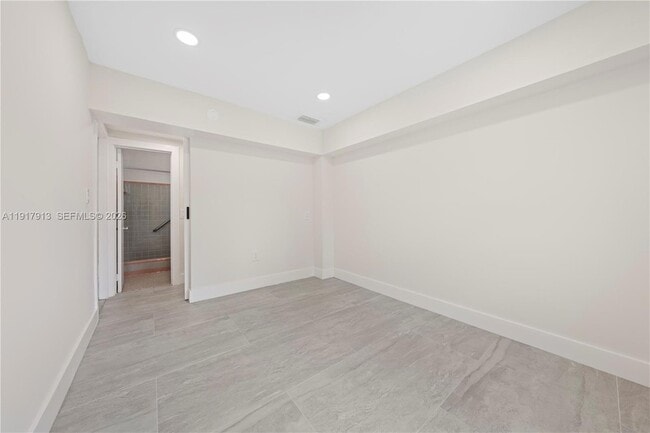 Building Photo - 161 SW 52nd Ct