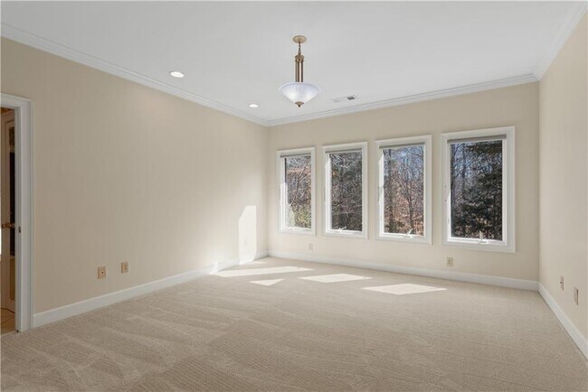 Building Photo - 15905 Westbrook Rd