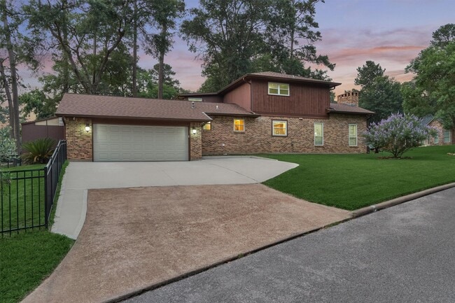 Building Photo - 660 Hillcrest Dr