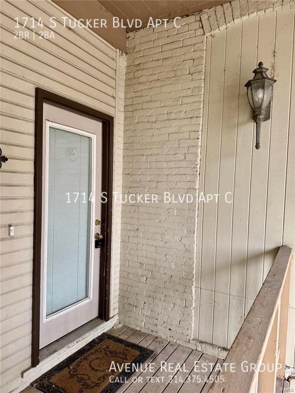 Building Photo - 1714 S Tucker Blvd