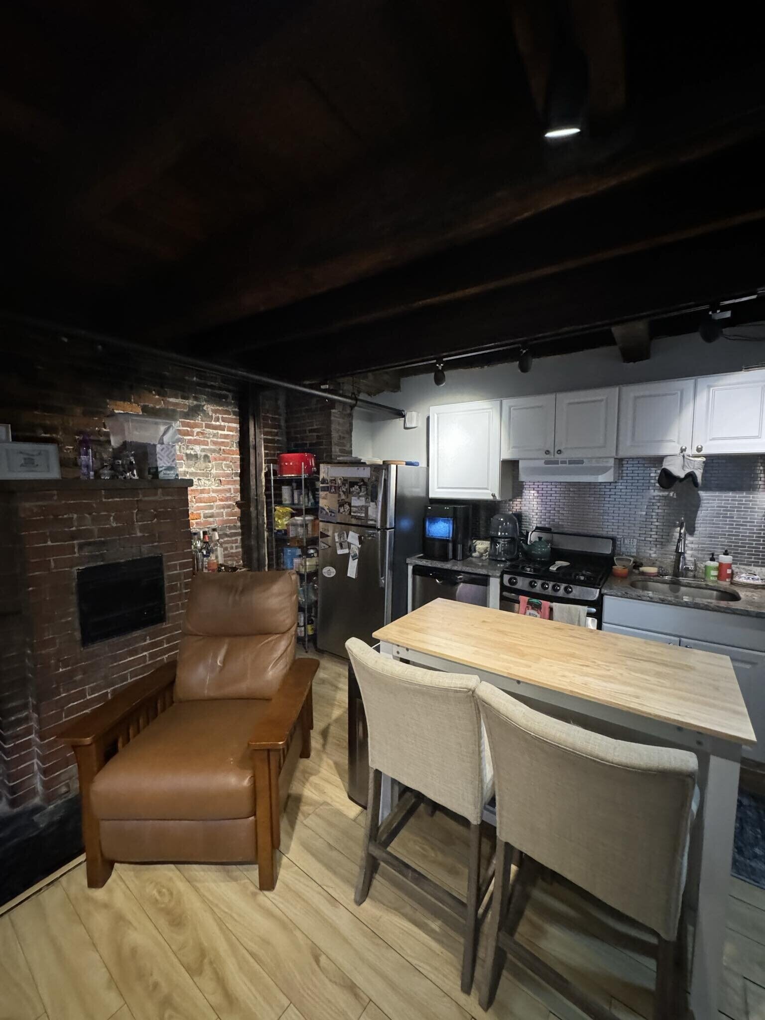 Building Photo - 2 Champney Pl
