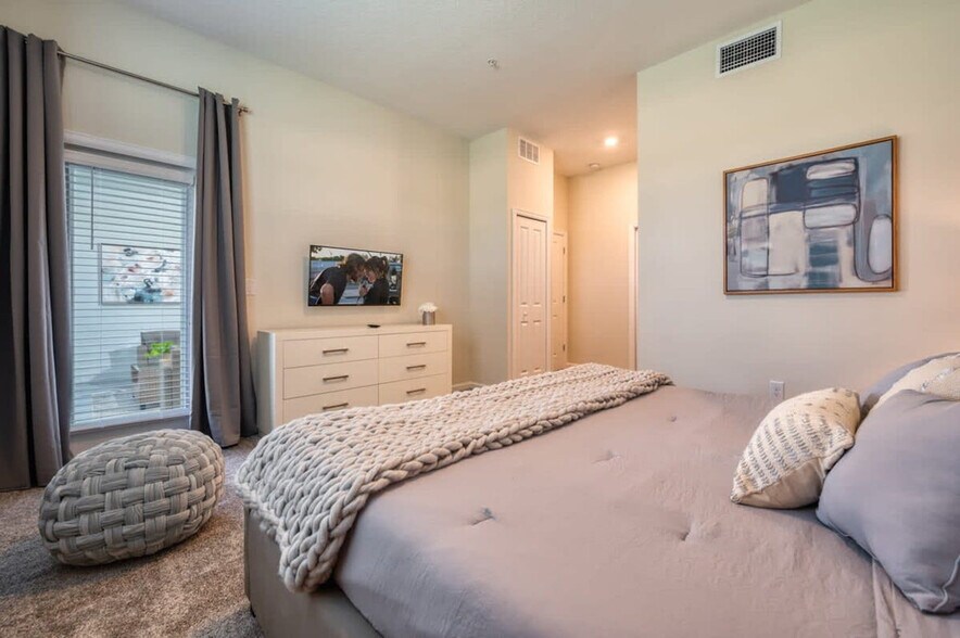 Building Photo - 891 Ocean Course Ave