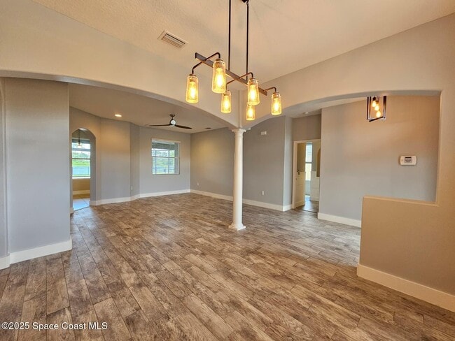 Building Photo - 3820 Watergrass St