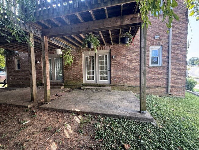 Building Photo - 3475 Pimlico Pkwy