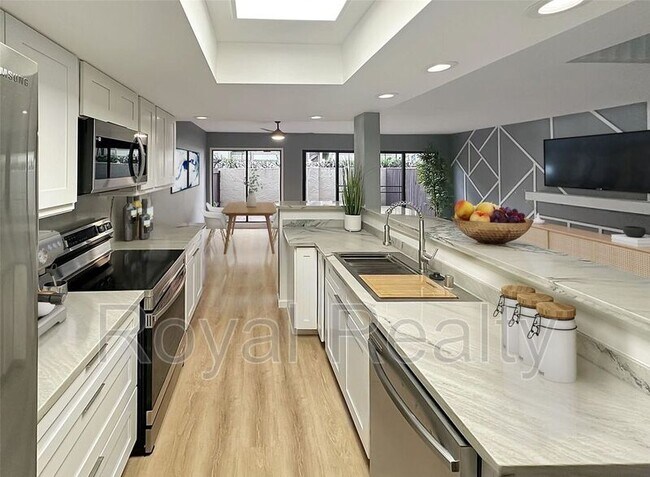 Building Photo - 6204 Keokea Pl