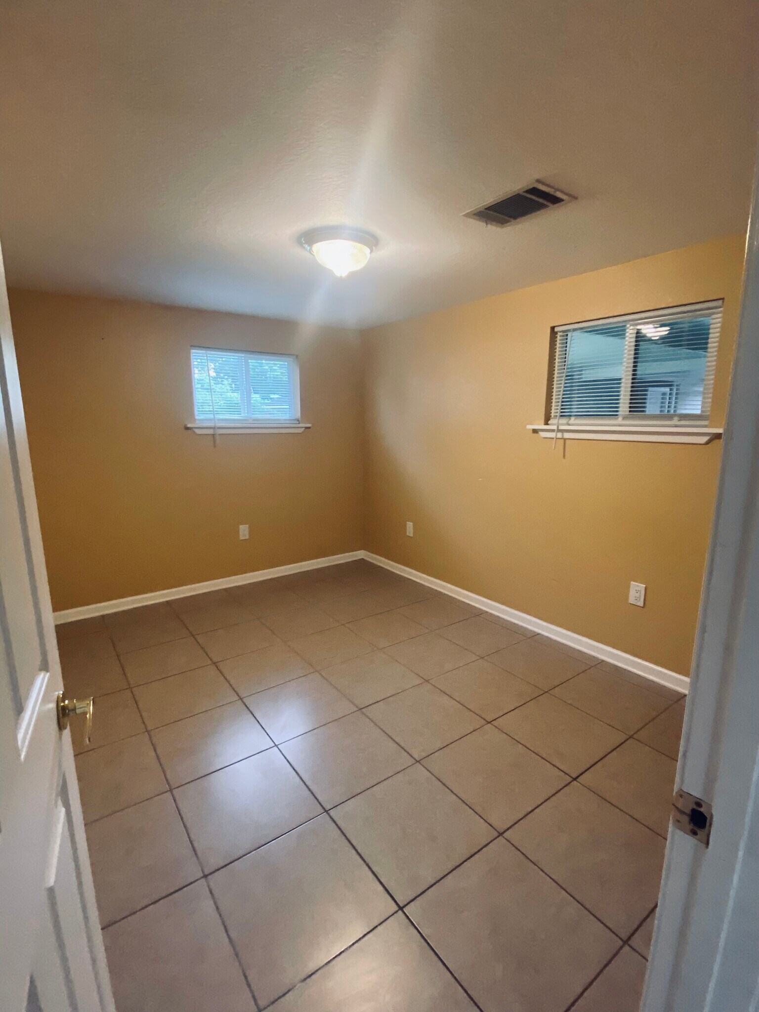 Bedroom 2 - 2912 Delille St